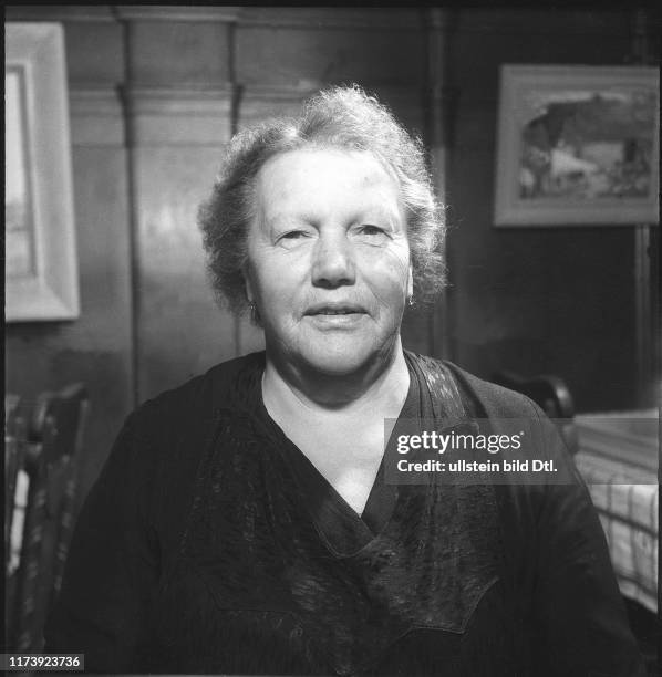 Minger Minger Photos and Premium High Res Pictures - Getty Images