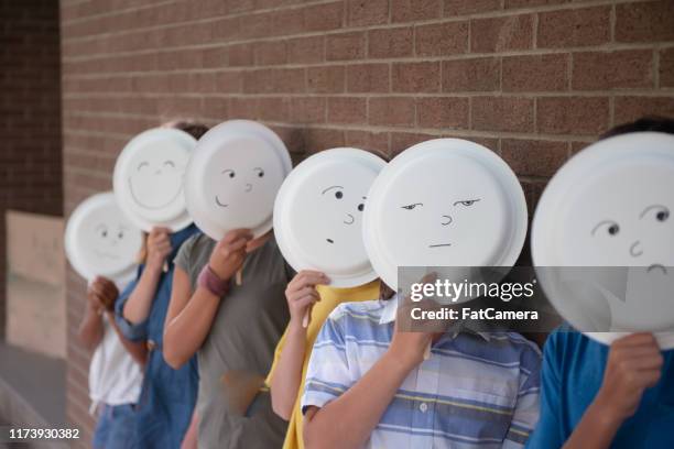 開學第一天就困惑的小學生 - anti bullying symbols 個照片及圖片檔