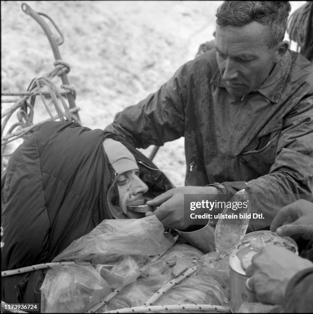 Recovery of two Italian and two German alpinists at the Eiger north face 1957 Recovery of two Italian and two German alpinists at the Eiger north...