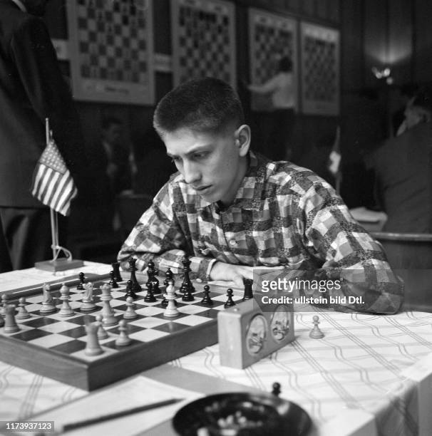 International Chess Tournament Zürich, 1959: Sixteen-year-old Bobby Fischer International Chess Tournament Zürich, 1959: Sixteen-year-old Bobby...