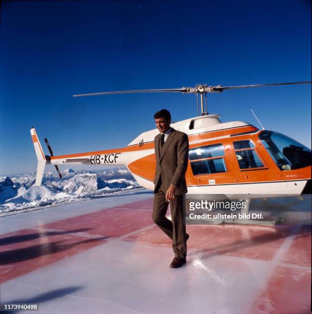 Shooting of the Bond film "On her Majestys service" on the Schilhorn 1968: George Lazenby as James Bond Shooting of the Bond film "On her Majestys...