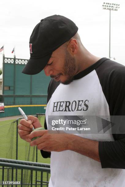 James Lesure during Klein Creative Communications Provides Gift Bags at the 2006 Reebok Heroes Celebrity Baseball Game at Dr. Pepper Ballpark in...