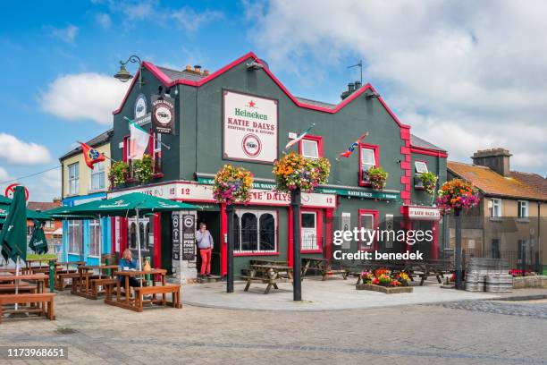 pub in old town limerick ireland - county limerick stock pictures, royalty-free photos & images