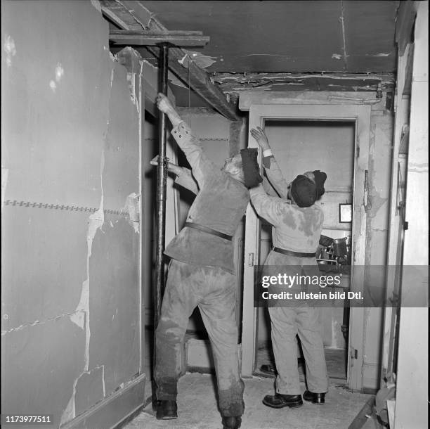 Sicherung einer verwüsteten Dachwohnung nach Gasexplosion, Bern 1952