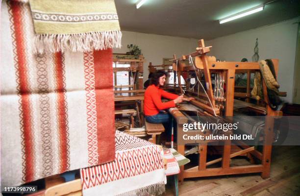 Weaver and loom in Lower Engadine 1977