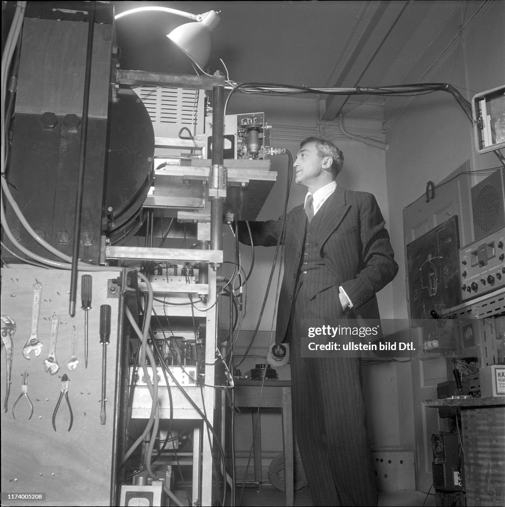 Felix Bloch, research scientist 1952,Felix Bloch, research scientist 1952