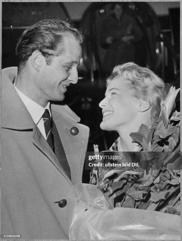 Director Horst Hächler and his fiancée Maria Schell 1957