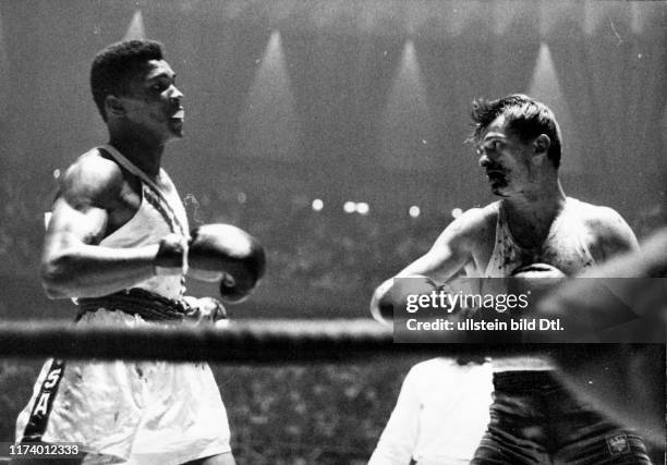 Cassius Rai 164 Cassius Clay 1960 Stock Photos, High-Res Pictures, and Images ...