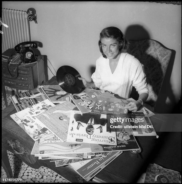 108 Marina Doria Photos Stock Photos, HighRes Pictures, and Images