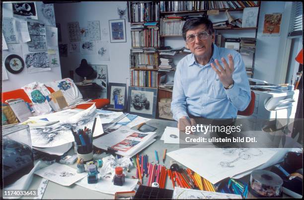 André Franquin am Arbeitstisch, 1988