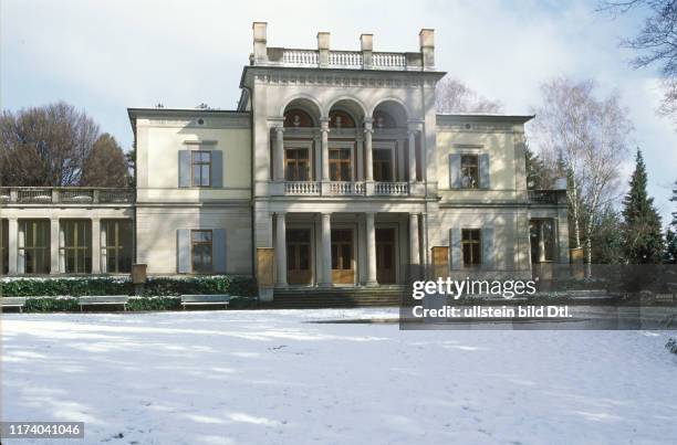 Rietberg Museum Photos and Premium High Res Pictures - Getty Images