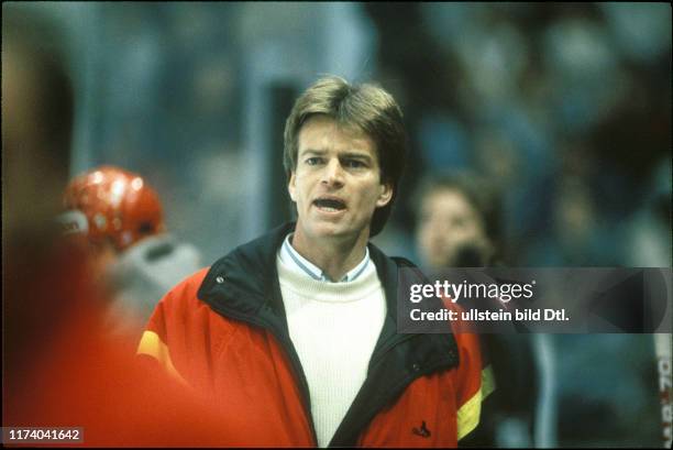 Bill Riggan Bill Gilligan Photos and Premium High Res Pictures - Getty Images