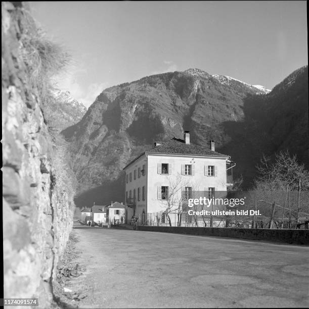 28 Grono Switzerland Stock Photos, HighRes Pictures, and Images