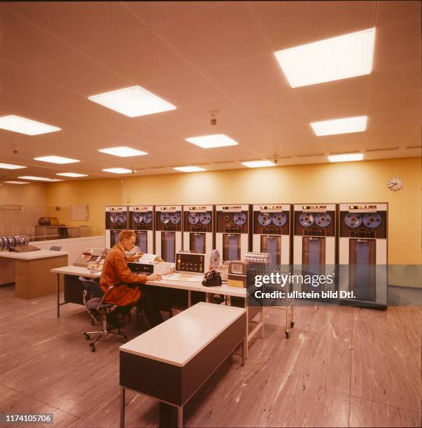 1965 Computer Menu 1965 Computer Photos and Premium High Res Pictures - Getty Images