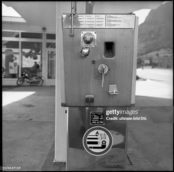 Tankstelle in Stans 1971: Zapfsäule