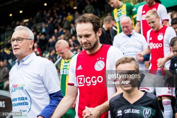 Samen tegen eenzaamheid Daley Blind of Ajax during the Dutch Eredivisie match between ADO Den Haag and Ajax Amsterdam at Cars Jeans stadium on...