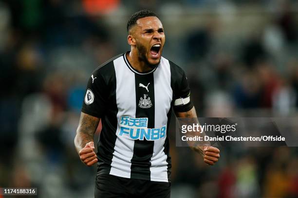 Jamaal Lascelles of Newcastle United celebrates after the match during the Premier League match between Newcastle United and Manchester United at St....