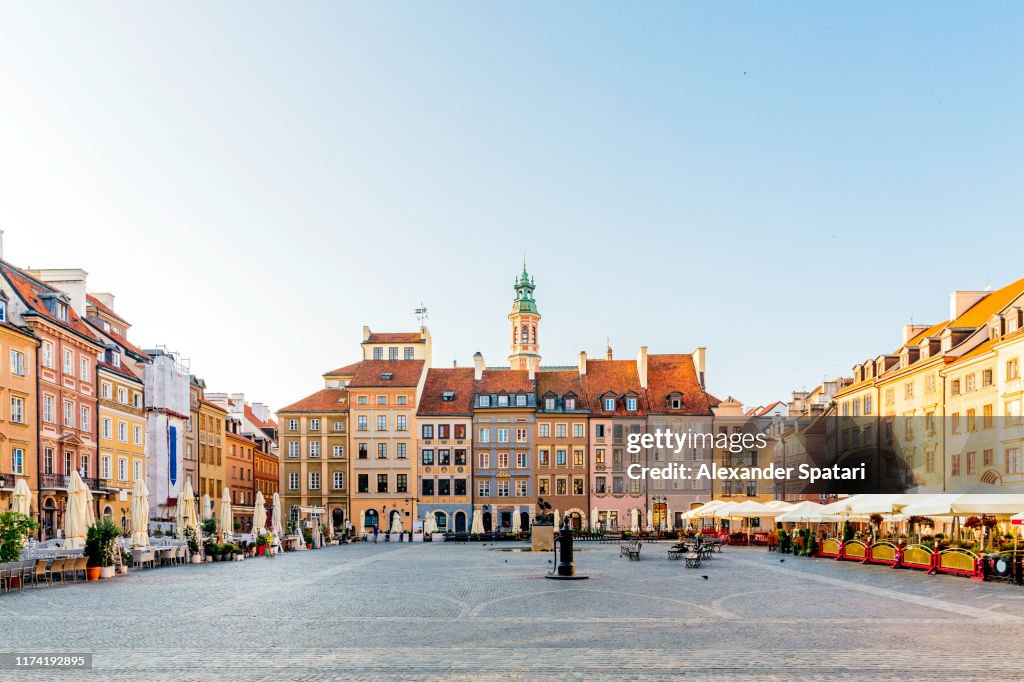 Old Town Market Place (Rynek Starego Miasta) in the morning, Warsaw, Poland