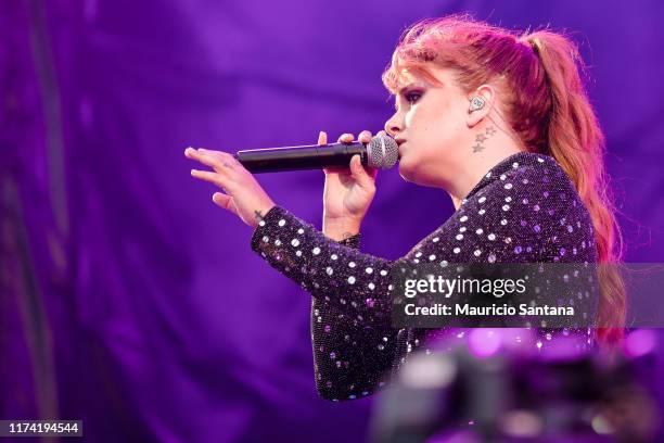 Carolina Deslandes performs live on stage during day 7 of Rock In Rio Music Festival at Cidade do Rock on October 6, 2019 in Rio de Janeiro, Brazil.