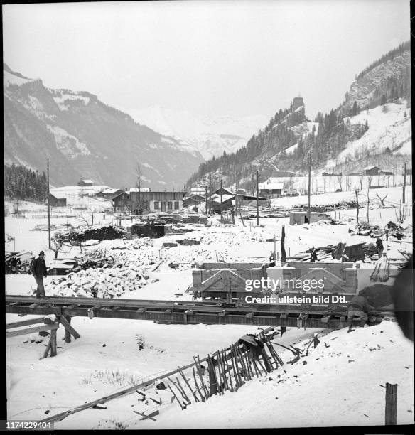 Verwüstetes Dorf Blausee-Mitholz im Winter 1948