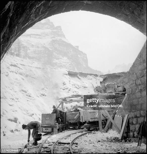 Grubenbahn in Explosionskrater, Mitholz 1948