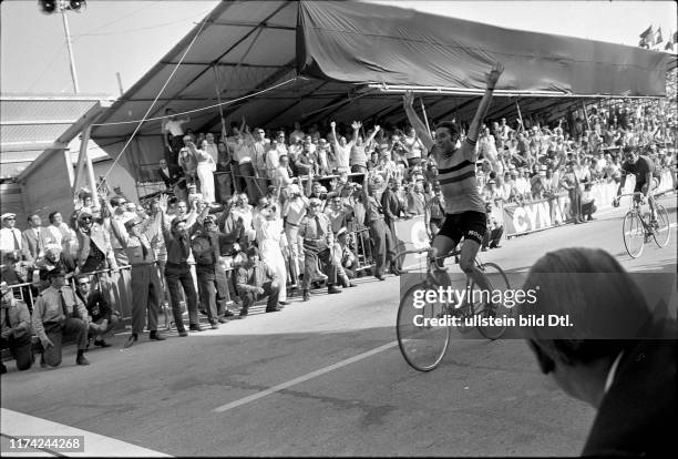 Cycling WCH in Mendrisio 1971; Eddy Merckx wins