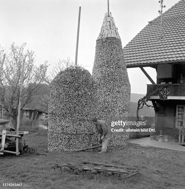 Bowil 32 Bowil Stock Photos, High-Res Pictures, and Images - Getty Images