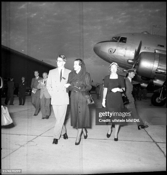 König Leopold kehrt aus dem Exil nach Belgien zurück#King Leopold returns to Belgium from exile