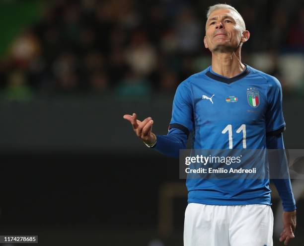 Fabrizio Ravanelli of Azzurri Legends reacts during the friendly match between DFB-All-Stars and Azzurri Legends at Sportpark Ronhof Thomas Sommer on...