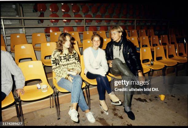 Eiskunstläufer Anika Siegfried, Denise Biellmann und Paul Huber, Holiday on Ice 1981