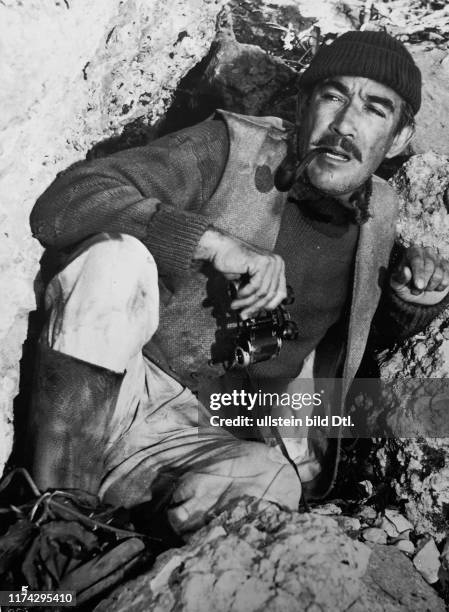 Navarong 107 The Guns Of Navarone Photos & High Res Pictures - Getty Images