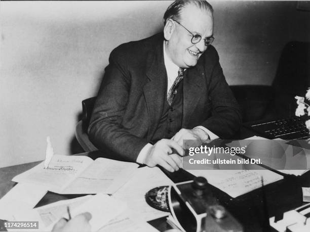 110 Gottlieb Duttweiler Stock Photos, HighRes Pictures, and Images