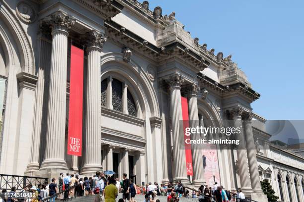 紐約大都會藝術博物館入口處的人群 - metropolitan museum of art new york city 個照片及圖片檔