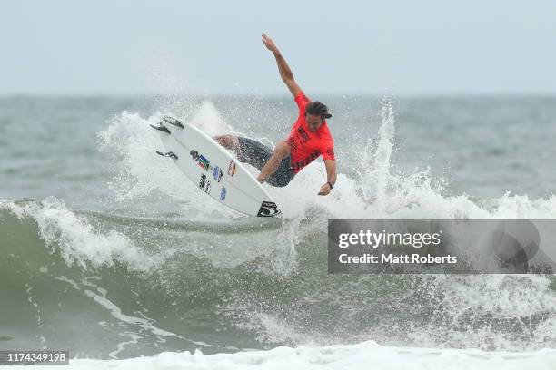 Jordy Smith of South Africa competes in the repechage heats of the World Surfing Games at Kisakihama Beach on September 13, 2019 in Miyazaki, Japan.