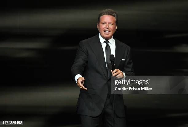14,298 Luis Miguel Photos & High Res Pictures - Getty Images