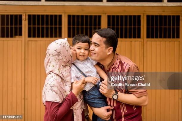 indonesian family - malay archipelago stock pictures, royalty-free photos & images
