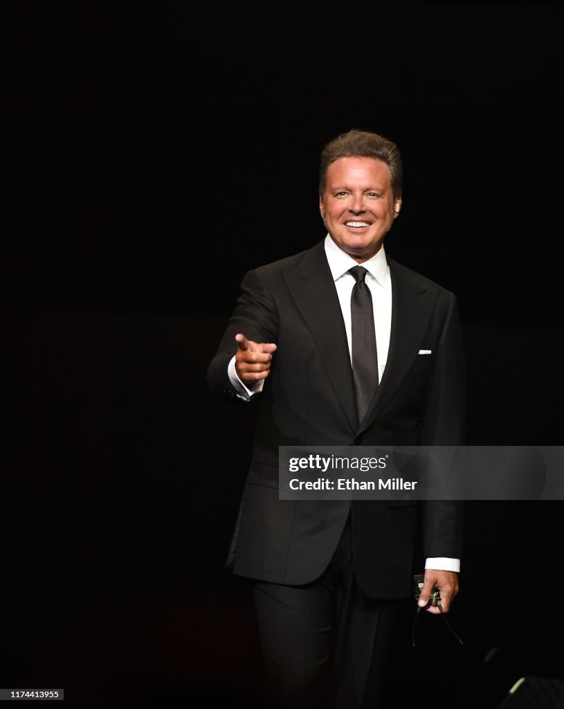 Luis Miguel In Concert - Las Vegas, NV