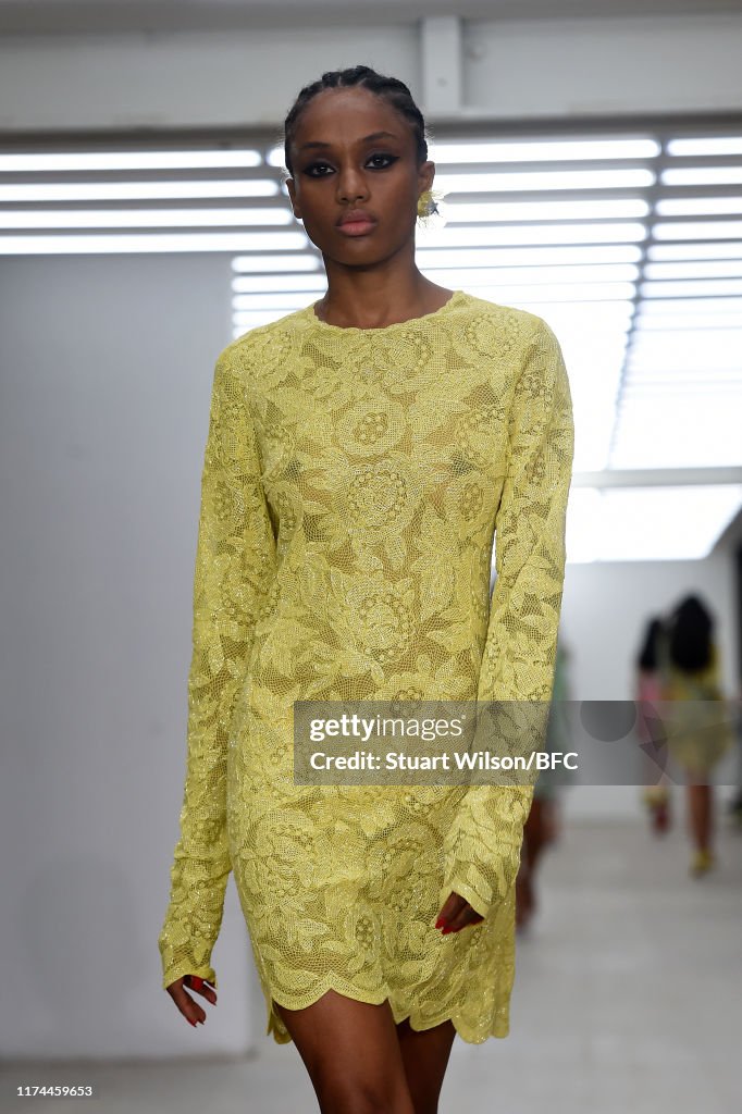 Roberta Einer - Runway - LFW September 2019