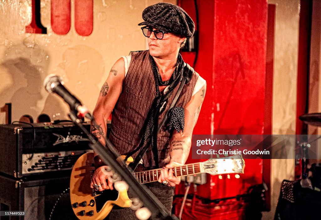 Alice Cooper Performs in London