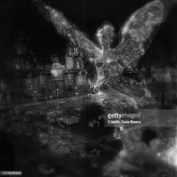 double exposure of el angel statue with buildings of mexico city - 1910 stock-fotos und bilder