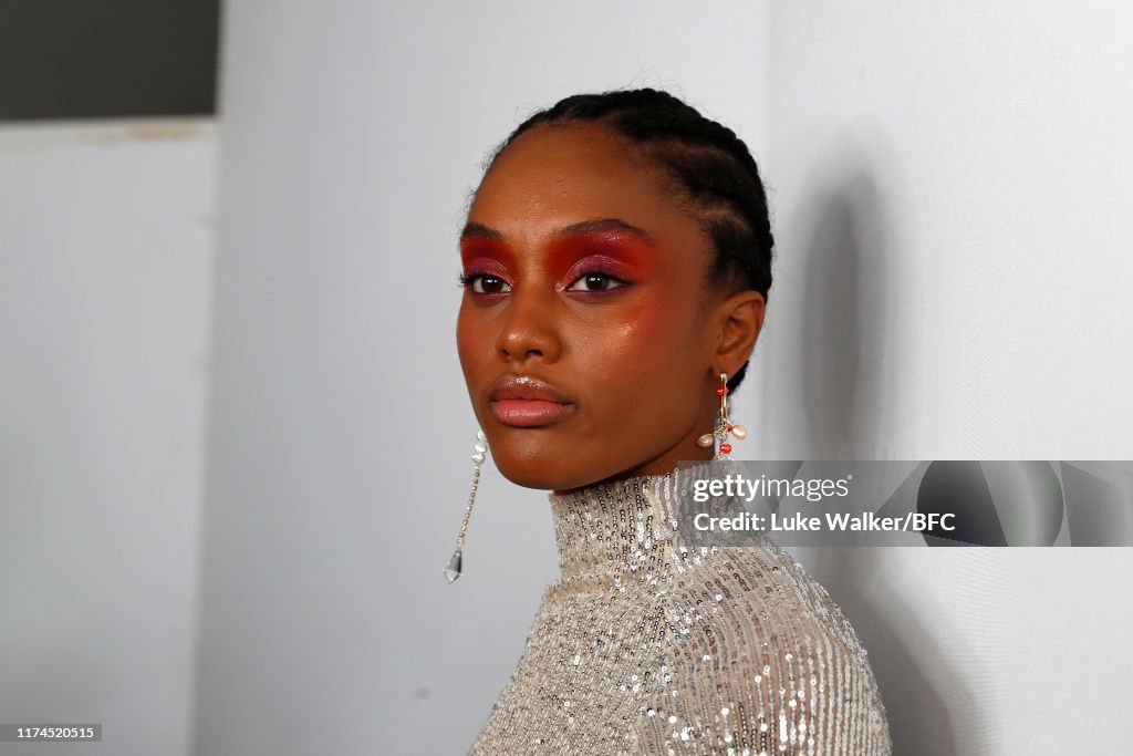 Paula Knorr - Backstage - LFW September 2019