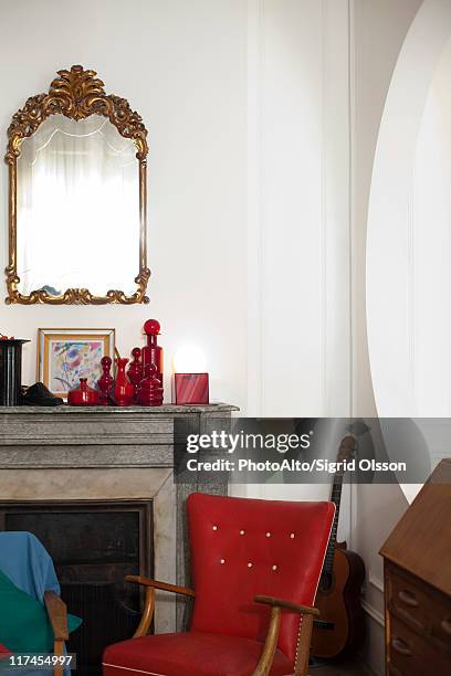249 Nick Nack Shelf Stock Photos, High-Res Pictures, and Images - Getty ...