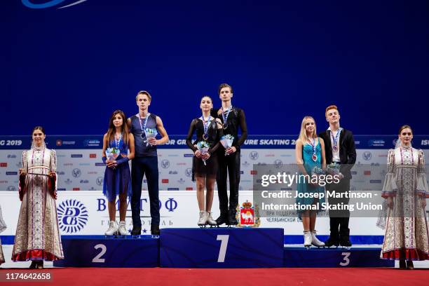 Diana Davis and Gleb Smolkin of Russia, Elizaveta Shanaeva and Devid Naryzhnyy of Russia, Nadiia Bashynska and Peter Beaumont of Canada pose in the...