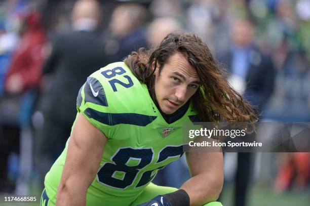 Seattle Seahawks tight end Luke Willson looks up during his pregame stretching before an NFL game between the Los Angeles Rams and the Seattle...