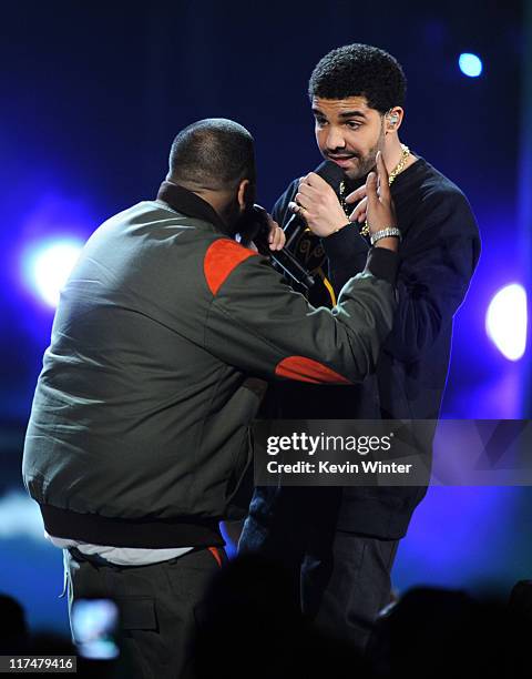 Kaled Rapero Drake Dj Khaled Photos and Premium High Res Pictures - Getty Images