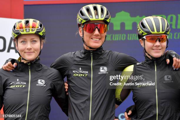 Start / Gracie Elvin of Australia and Team Mitchelton Scott / Moniek Tenniglo of The Netherlands and Team Mitchelton Scott / Sarah Roy of Australia...