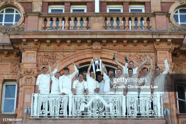 Cricketer Reed Village Cricket Pitch Photos and Premium High Res Pictures - Getty Images