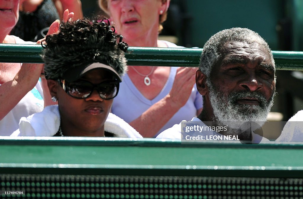 Richard Williams (R), father and coach o