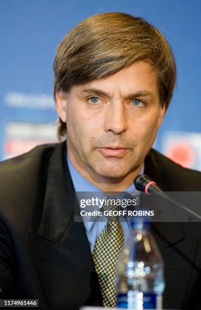 Harold Mayne-Nicholls of Chile's Football Association addresses a press conference for the FIFA U-20 World Cup 20 July 2007 in Toronto, Ontario,...