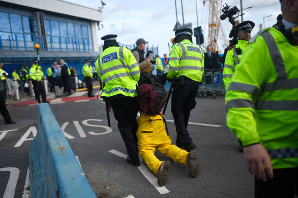 GBR: Climate Change Protesters Try To Blockade City Airport